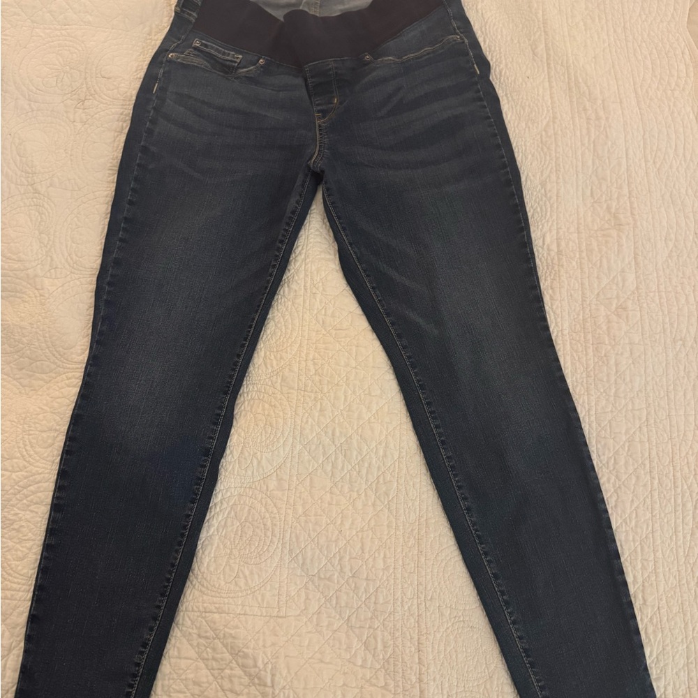 Signature by Levi Strauss Maternity Skinny Jeans